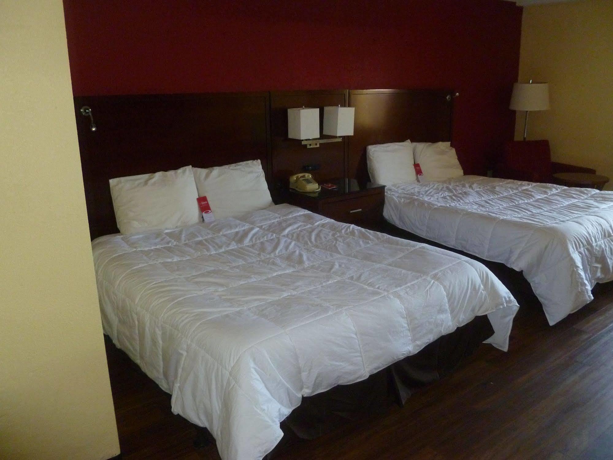 Travelodge By Wyndham Forsyth Luaran gambar