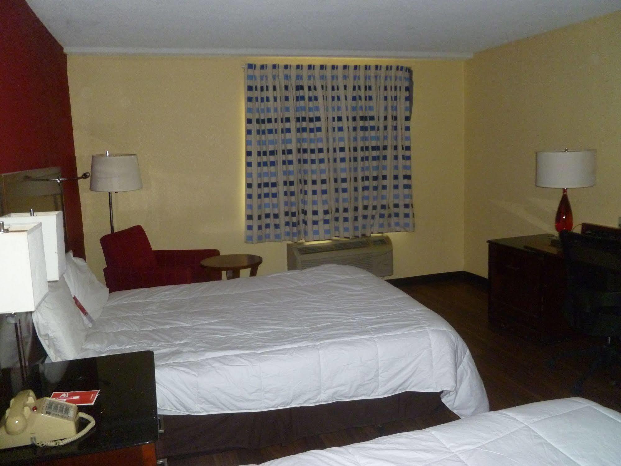 Travelodge By Wyndham Forsyth Luaran gambar
