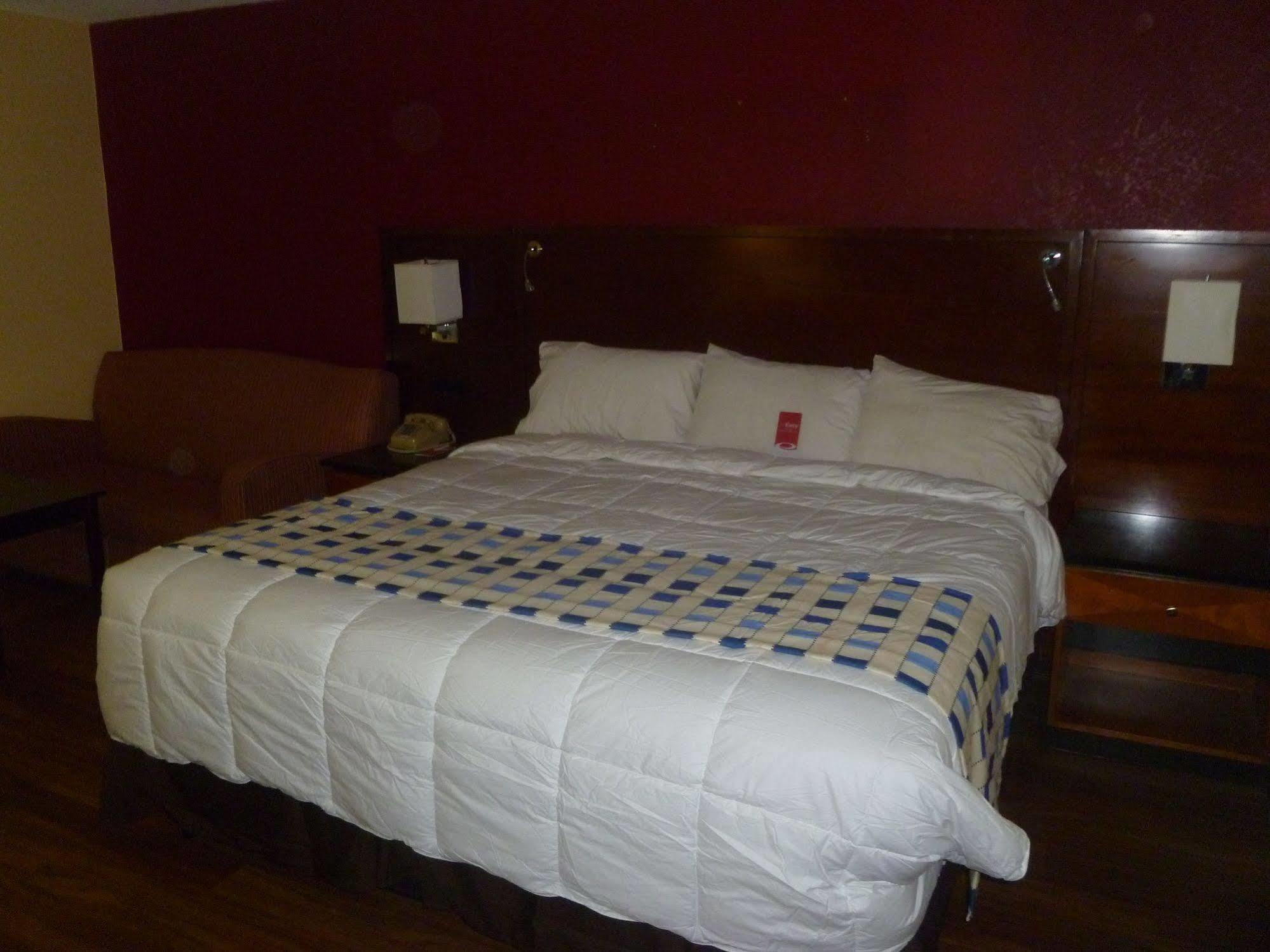 Travelodge By Wyndham Forsyth Luaran gambar